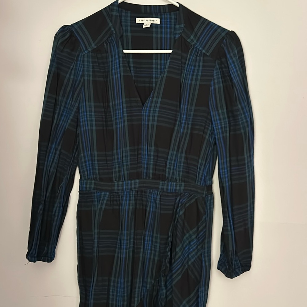Free Assembly Size XS Plaid Dress so cute